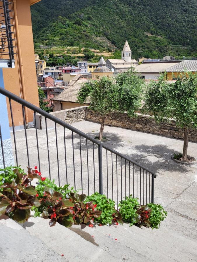 Affittacamere Il Timone Corniglia Bagian luar foto