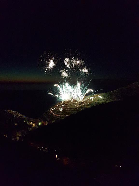 Affittacamere Il Timone Corniglia Bagian luar foto