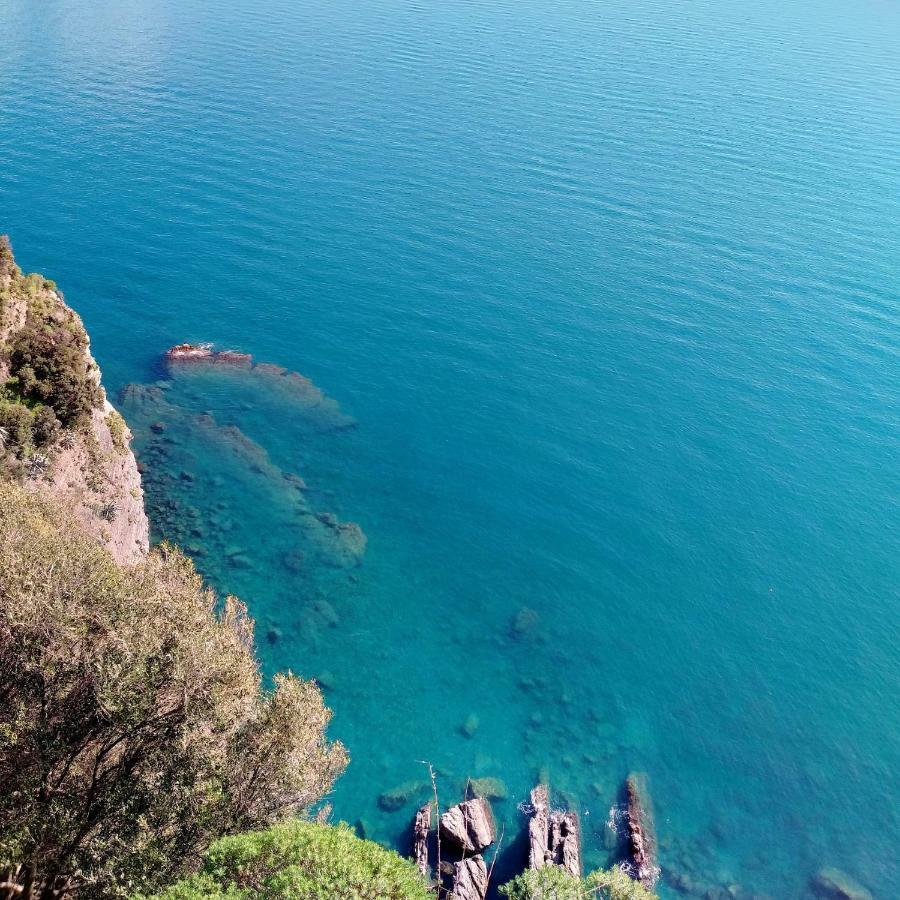 Affittacamere Il Timone Corniglia Bagian luar foto